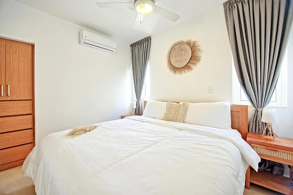 Amazing Ocean View Apartment With Grand Pool キャバレテ