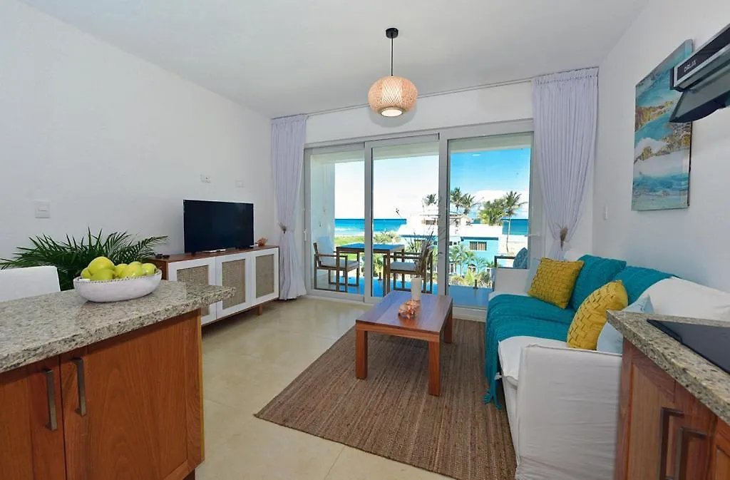 Amazing Ocean View Apartment With Grand Pool キャバレテ